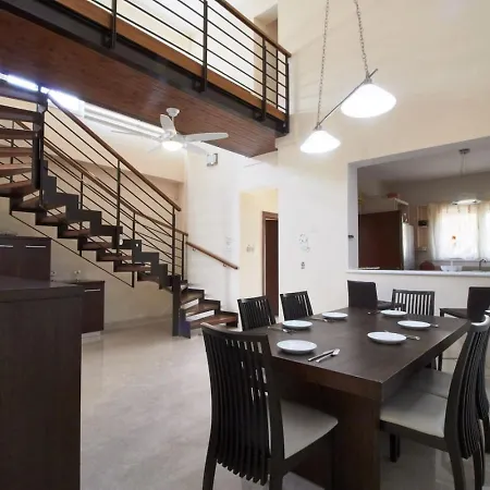 Anastasia - Sea Breeze Retreat