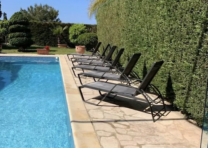 Anastasia - Sea Breeze Retreat